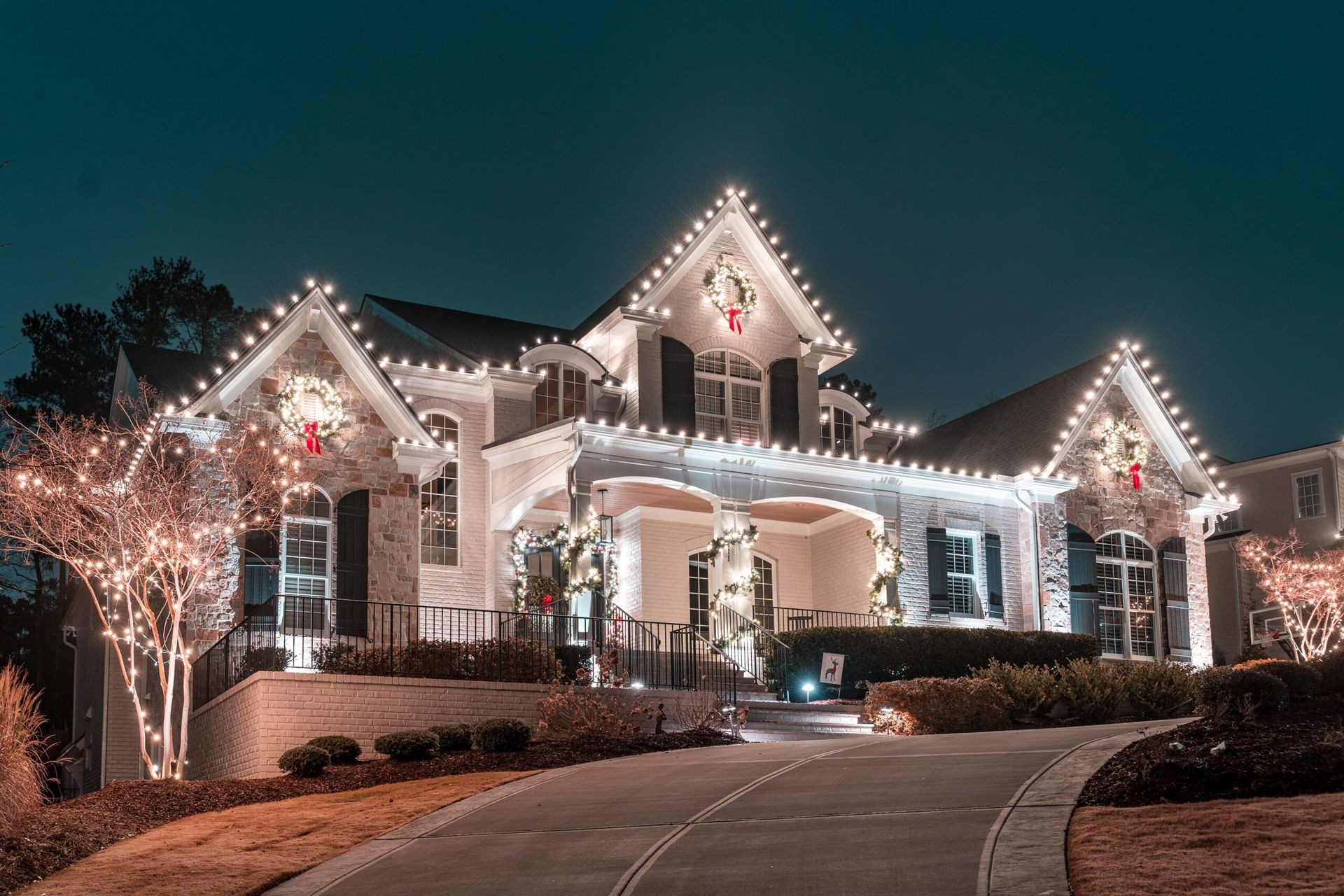 Residential & Commercial Light Display